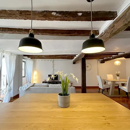 Apartamento De Diseno Junto Al Puerto De Appartement